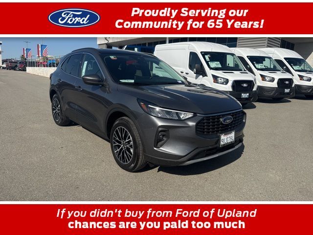 2025 Ford Escape Plug-In Hybrid Base