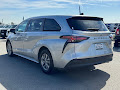 2022 Toyota Sienna LE