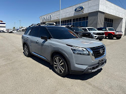2022 Nissan Pathfinder Platinum